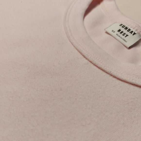 Aritzia baby pink fuzzy crop top size xs - Picture 3 of 6